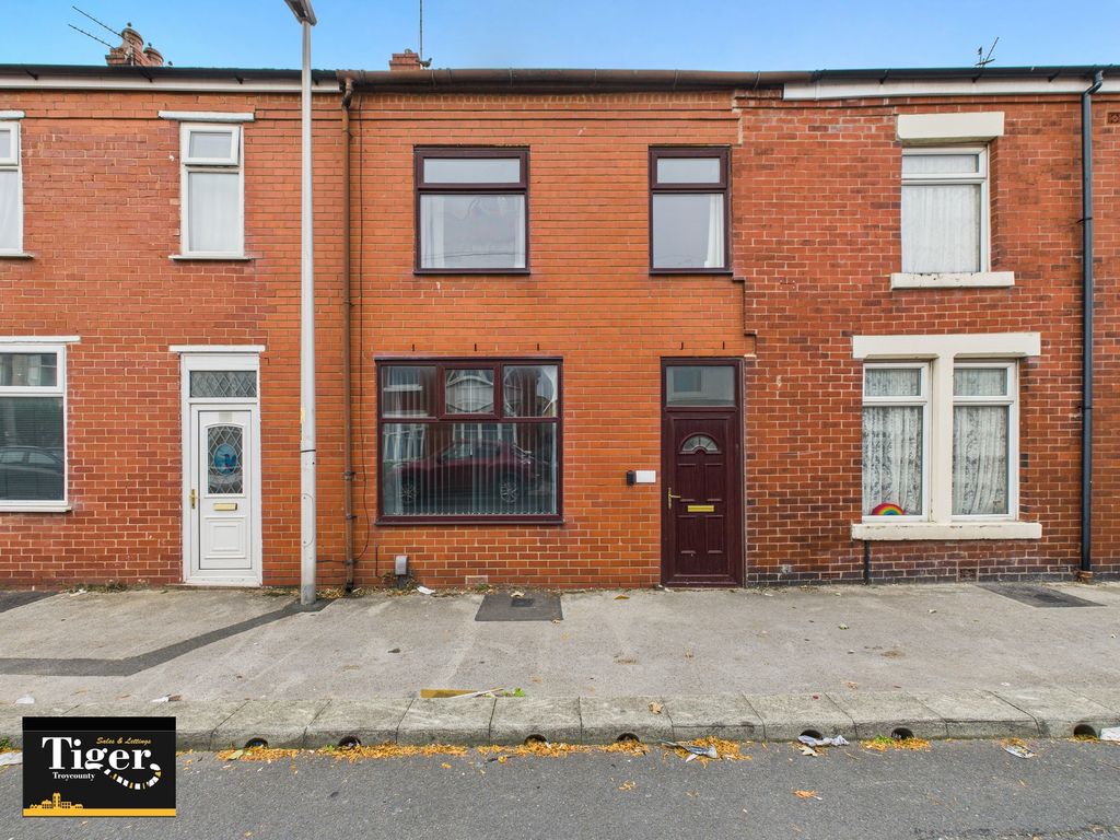 Property photo 1 of 13 Cam03440G0-Pr0432-Still013