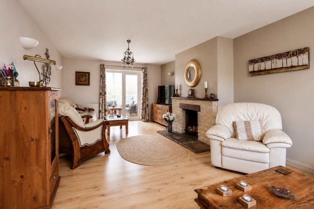 Property photo 2 of 22 Img_3889