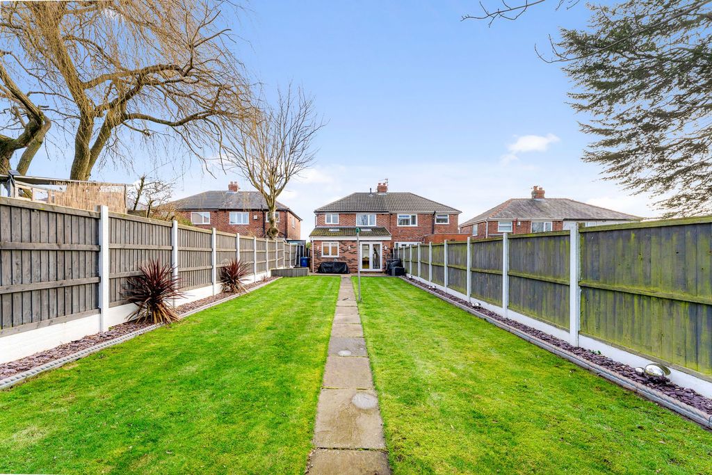 Property photo 2 of 22