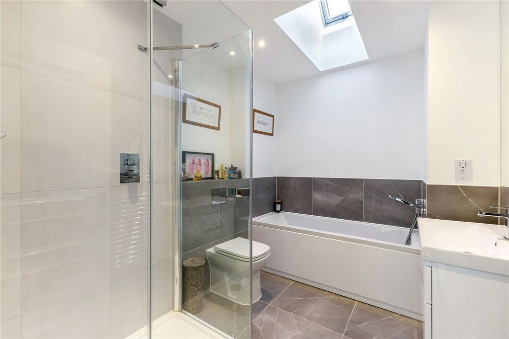Additional image 15 of 4 bed detached house for saleOak Farm Close, Ascot, Berkshire SL5
