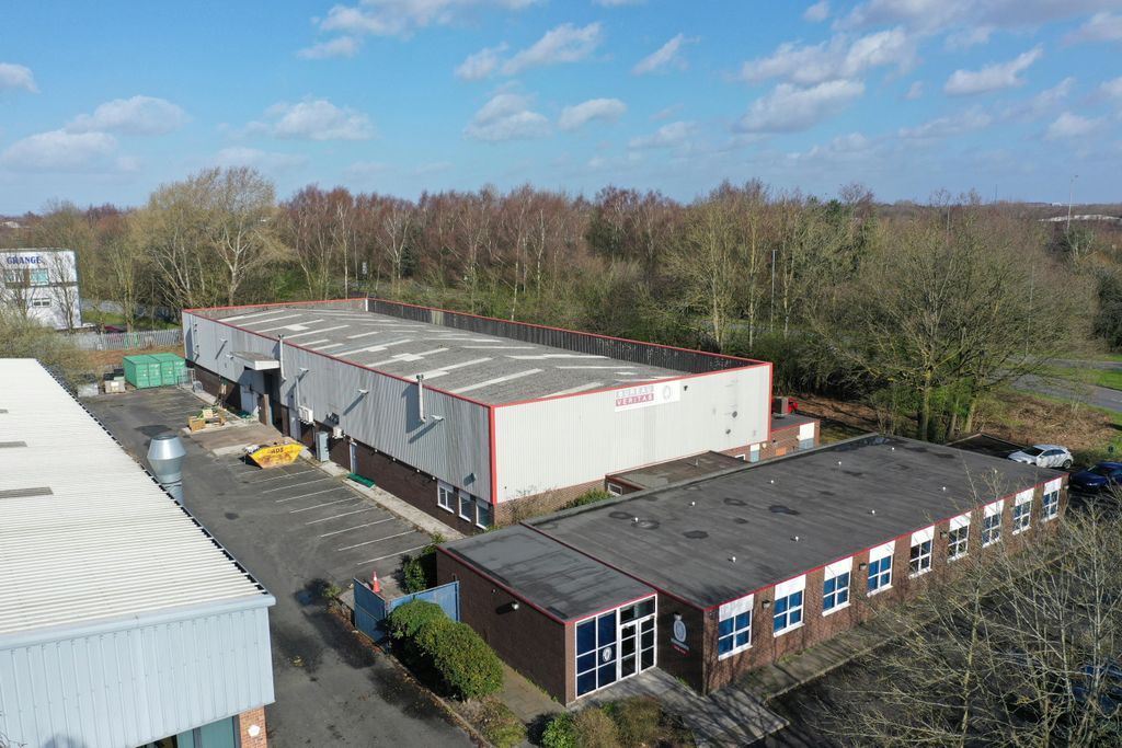 Property photo 1 of 4 Image 5