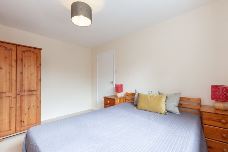 Property photo 2 of 8 250921