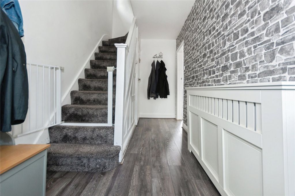 Property photo 3 of 18 Picture No. 33