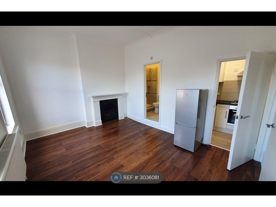 Property photo 1 of 5 Main Living Room