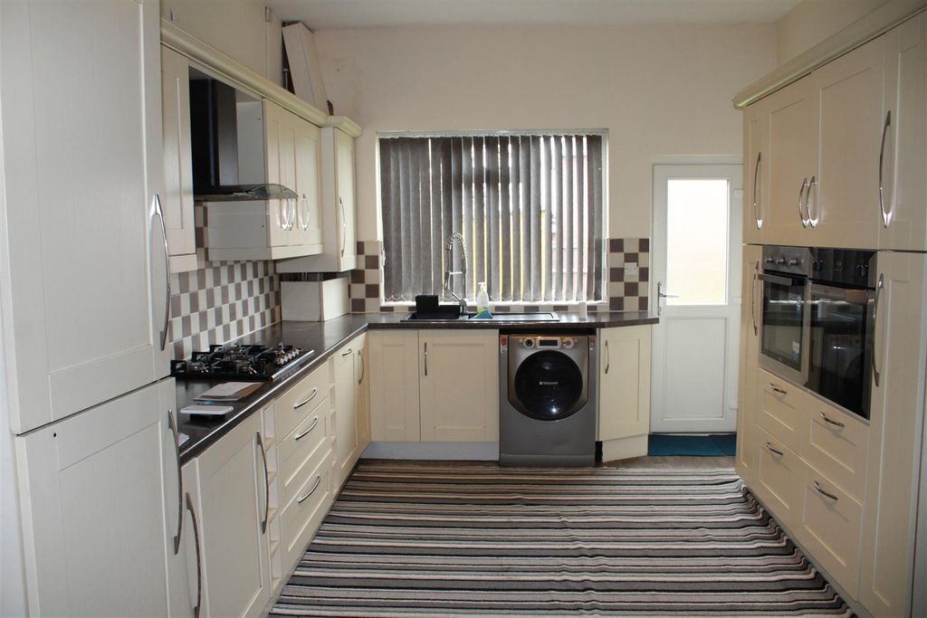 Property photo 2 of 14 Img_6072.Jpg