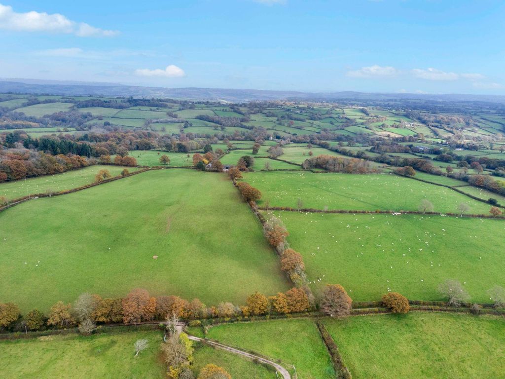 Property photo 3 of 5 New Barns Farm