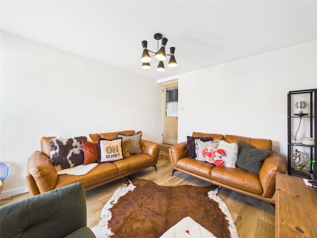 Property photo 3 of 18 Picture No. 13