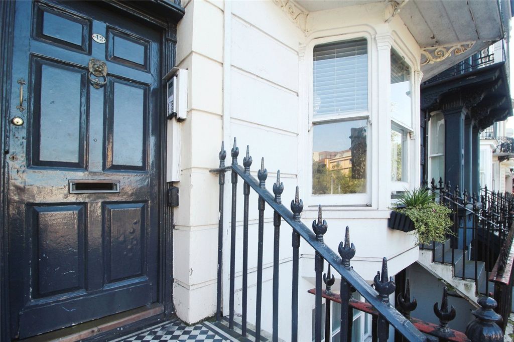 Property photo 1 of 28 Picture No. 06