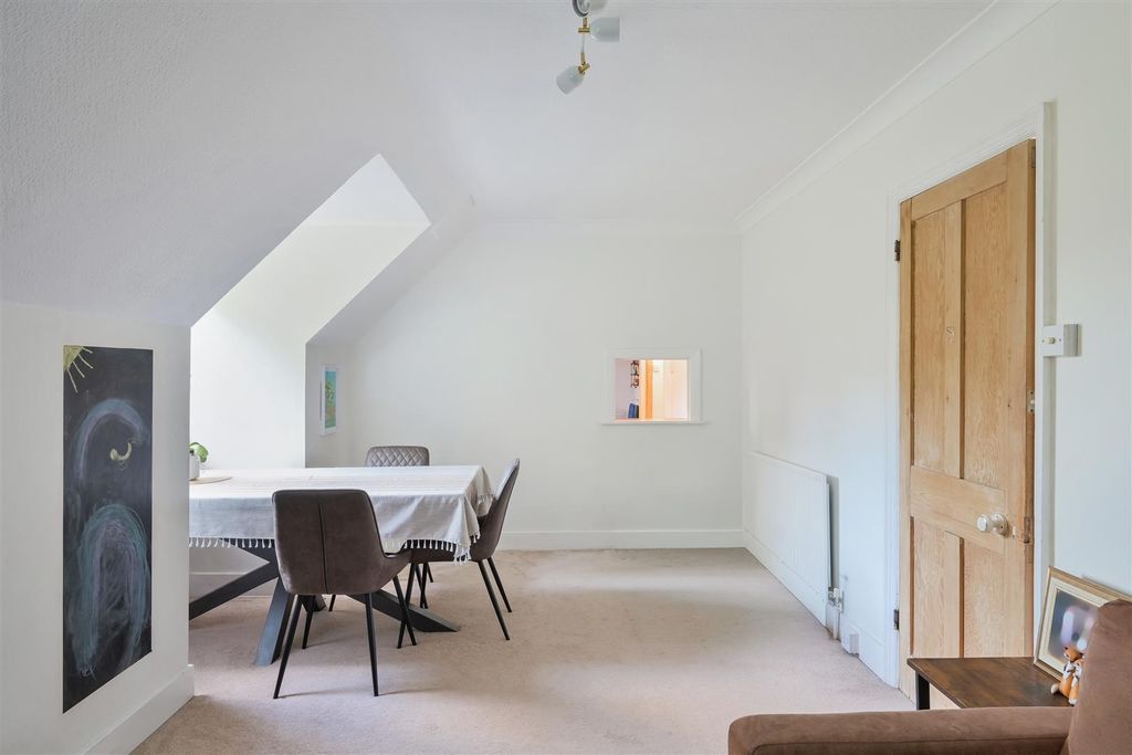 Property photo 3 of 19 Wonford House, 10 (4).Jpg