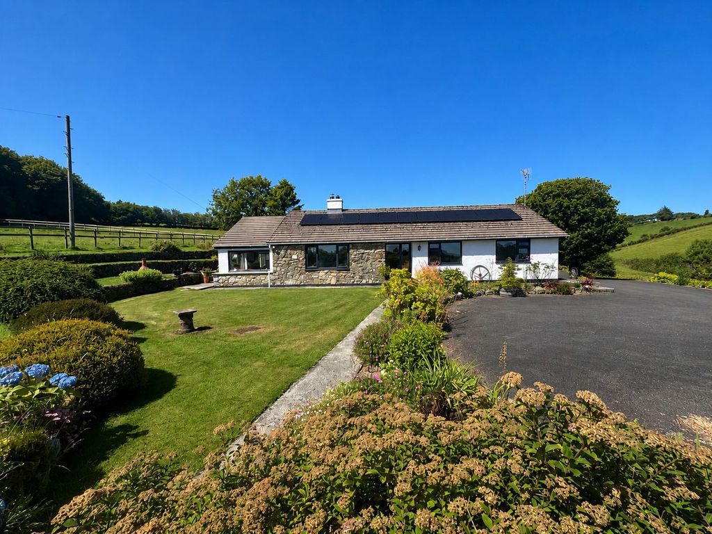 Property photo 1 of 48