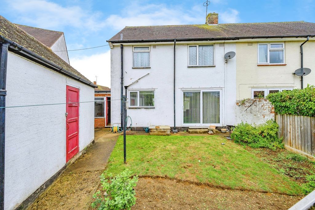 Property photo 3 of 16 Photo