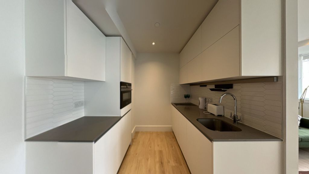 Property photo 2 of 17 Kitchen