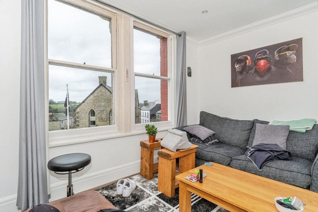 Property photo 3 of 27 Pbox-Img.Jpg