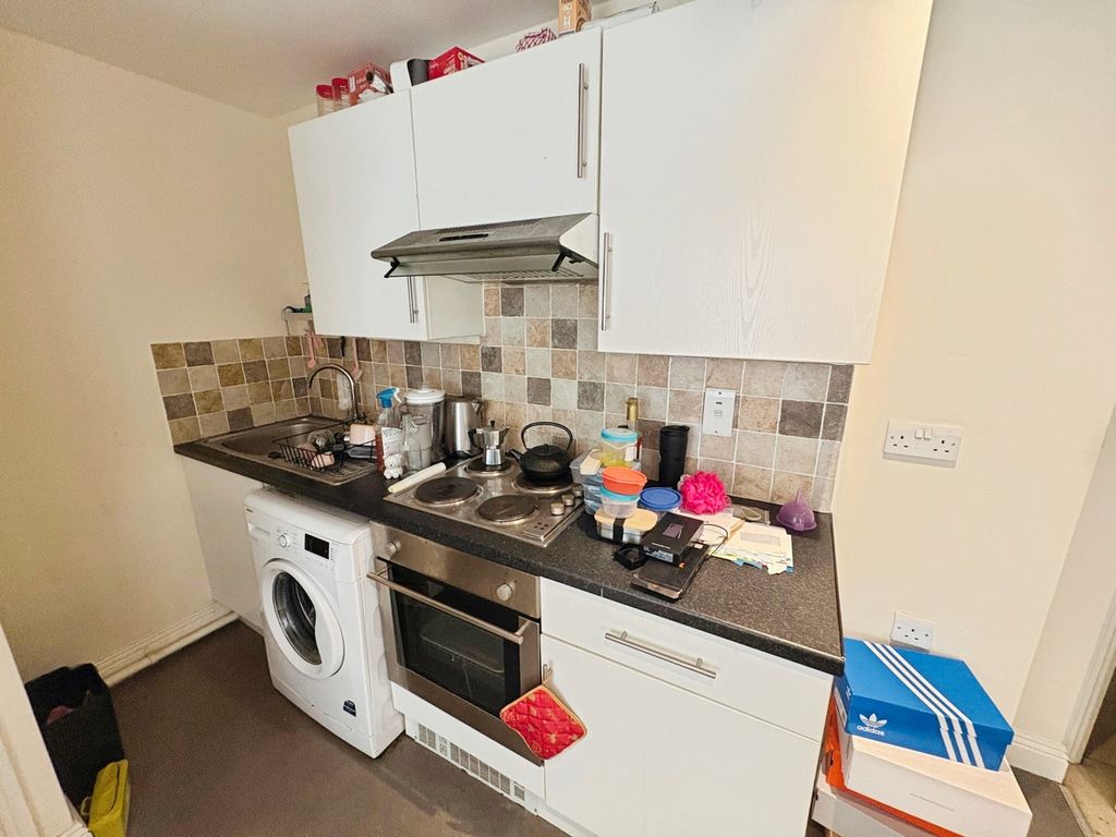 Property photo 2 of 8 Pbox-Img.Jpg