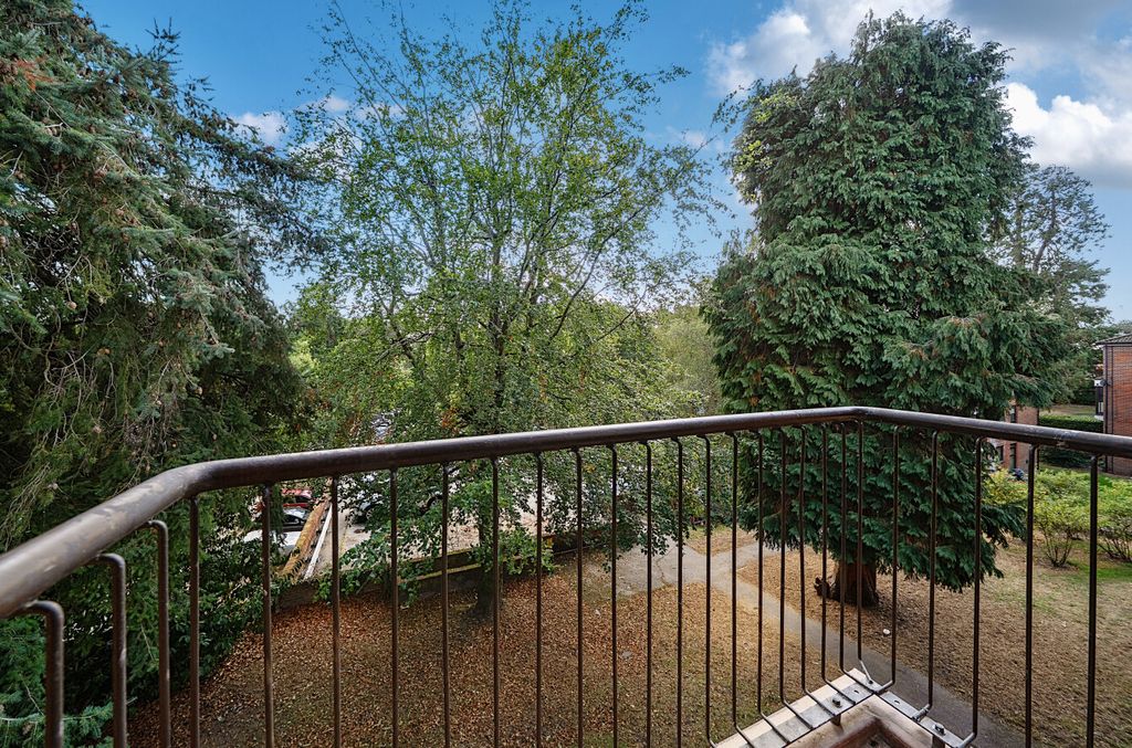 Property photo 1 of 15 1527683-8-1A0F237...