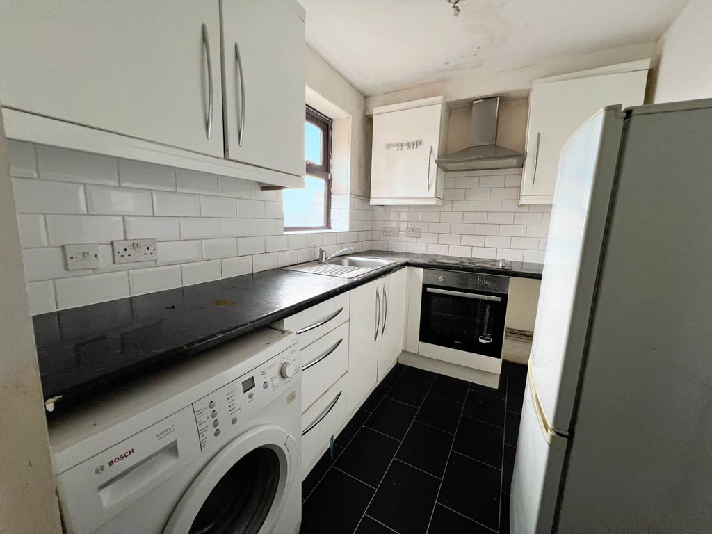 Property photo 1 of 4