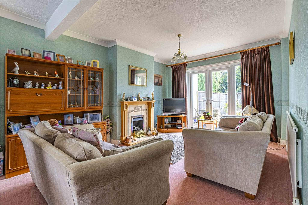 Property photo 3 of 33 Picture No. 24