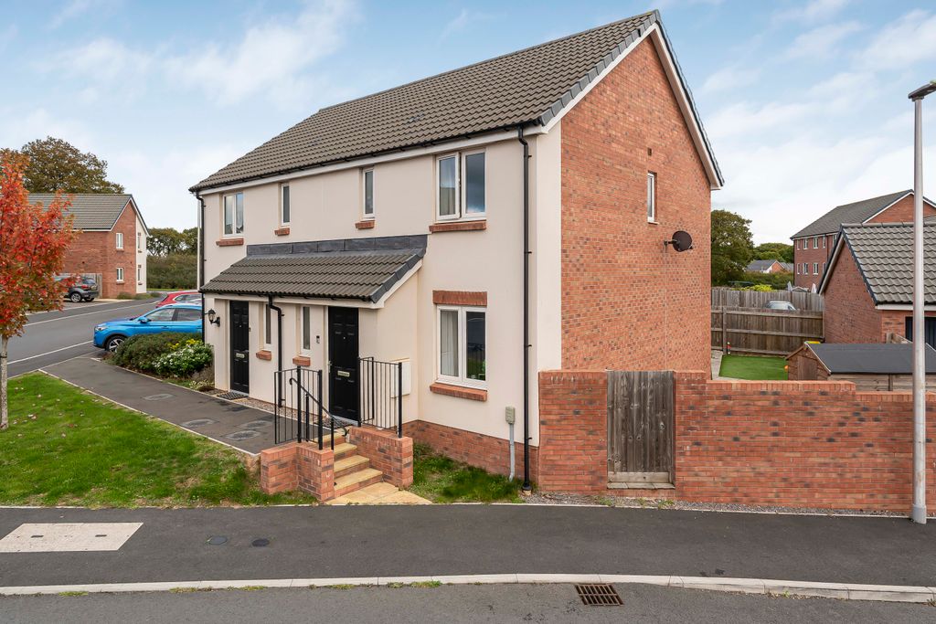 Property photo 1 of 17 2_65290