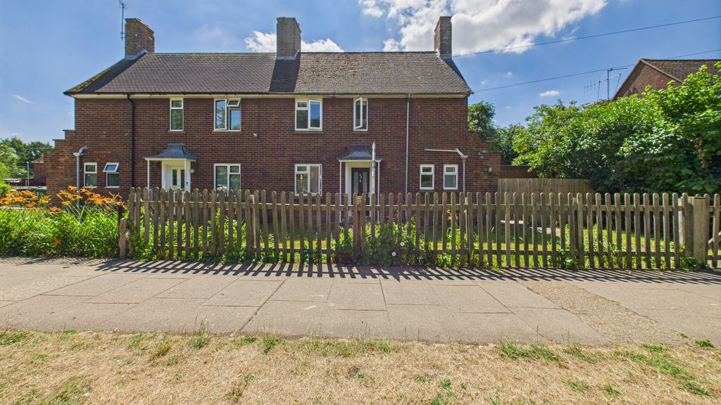 Property photo 1 of 16 Cam04968G0-Pr0054-Still016