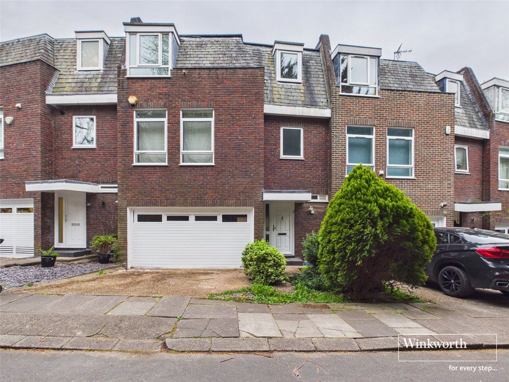 Property photo 1 of 18 External Front