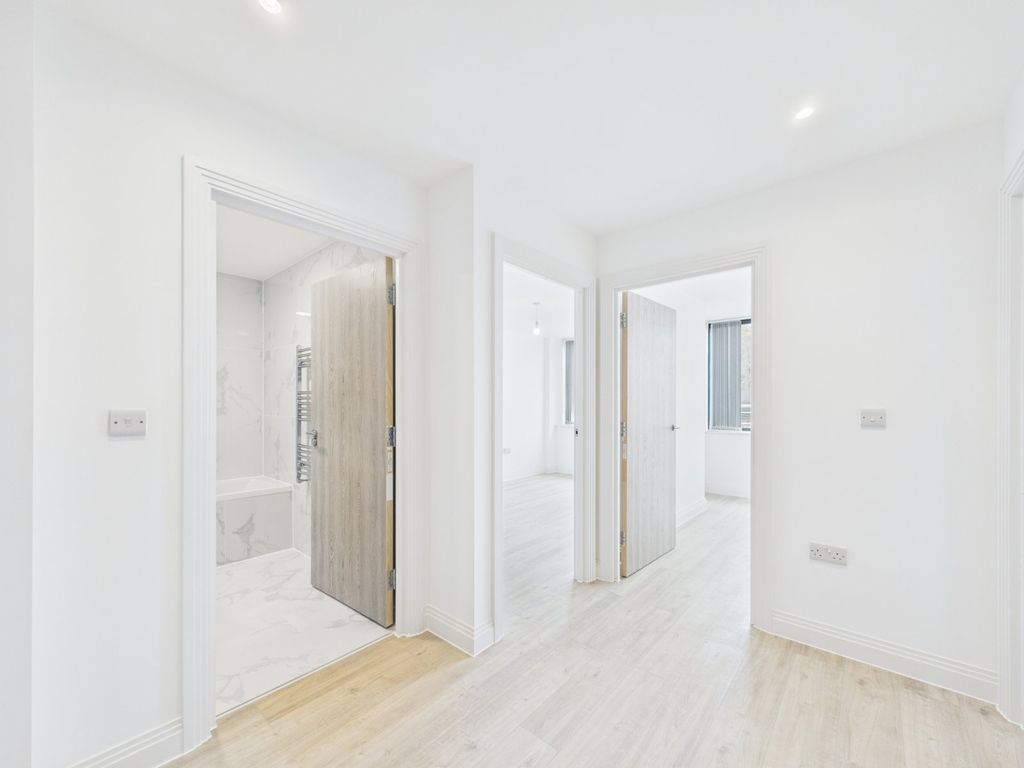 Property photo 2 of 9 Picture No. 17