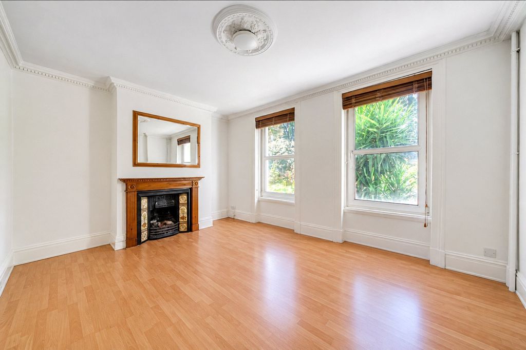 Property photo 2 of 19 Picture No. 21