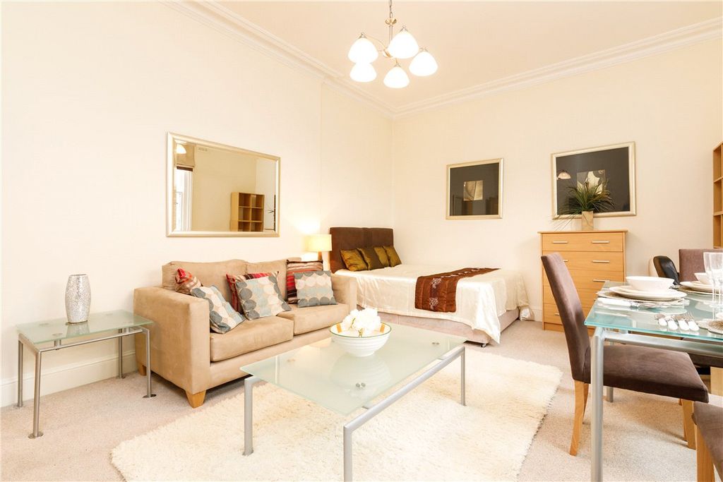 Property photo 2 of 11 Picture No. 31