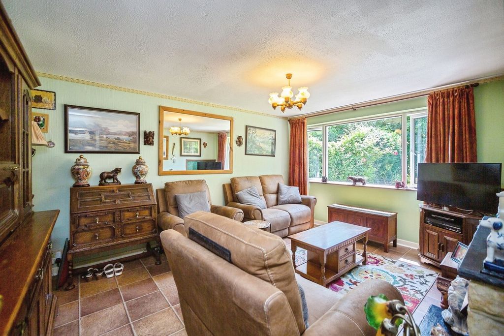 Property photo 3 of 19