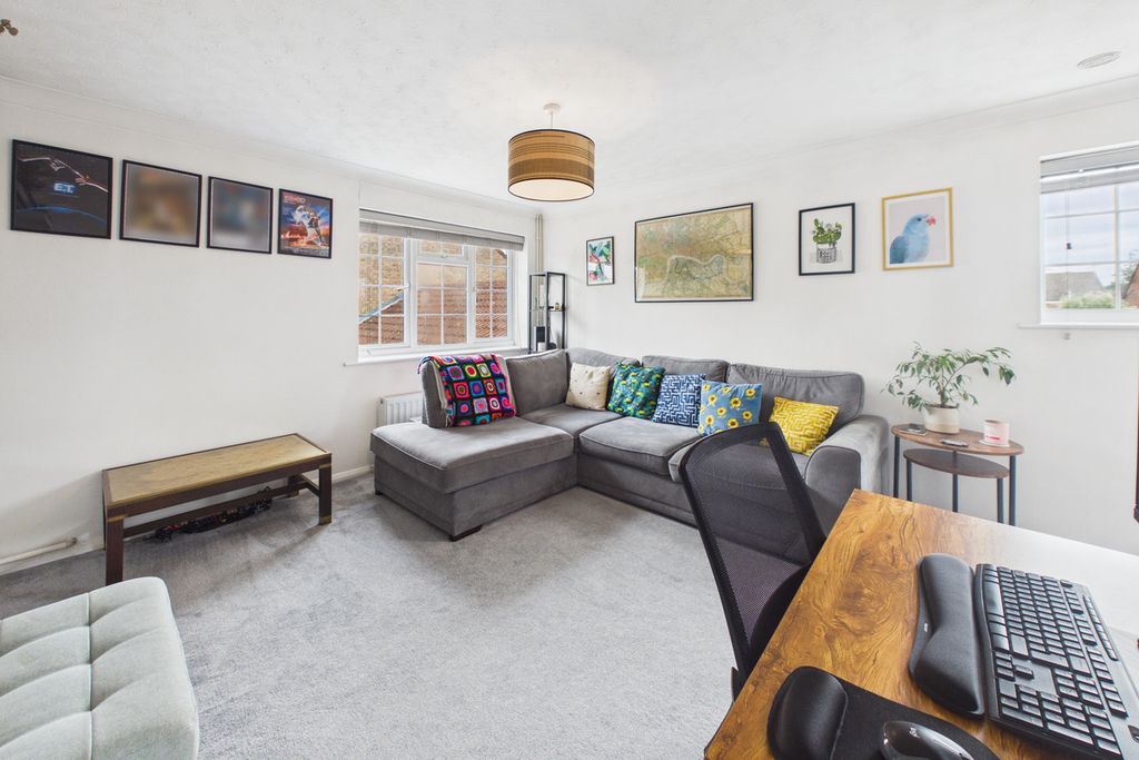 Property photo 3 of 11
