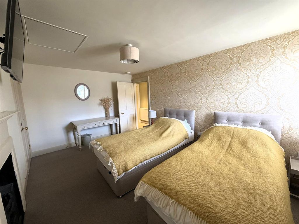 Additional image 8 of 5 bed property to rentSt James's Parade, City Centre, Bath BA1