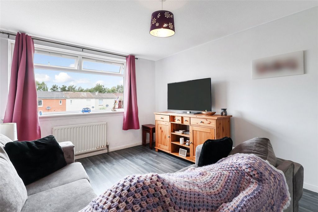 Property photo 2 of 19 Picture No. 03