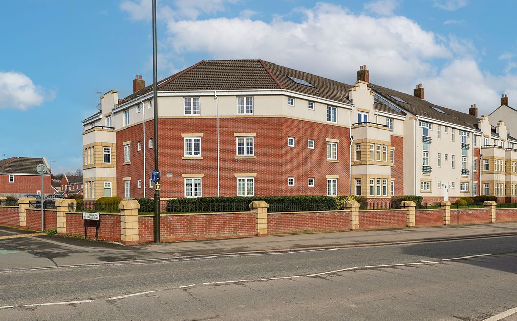 Property photo 2 of 20 Front