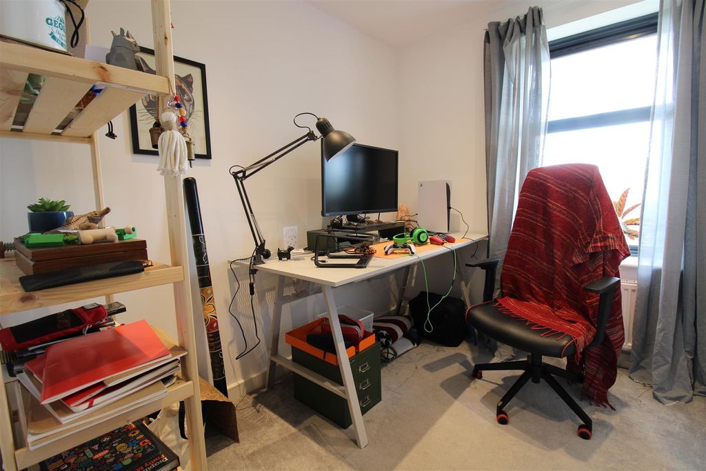 Additional image 6 of 3 bed property to rent71 Arctic Road, Cowes, Isle Of Wight PO31