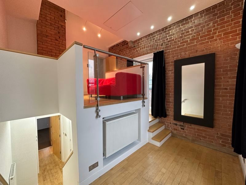 Property photo 3 of 19 Photo 10