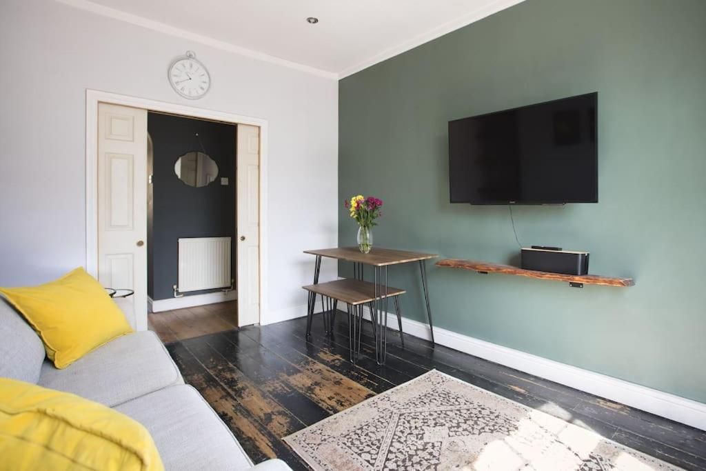 Property photo 2 of 10 Photo 1