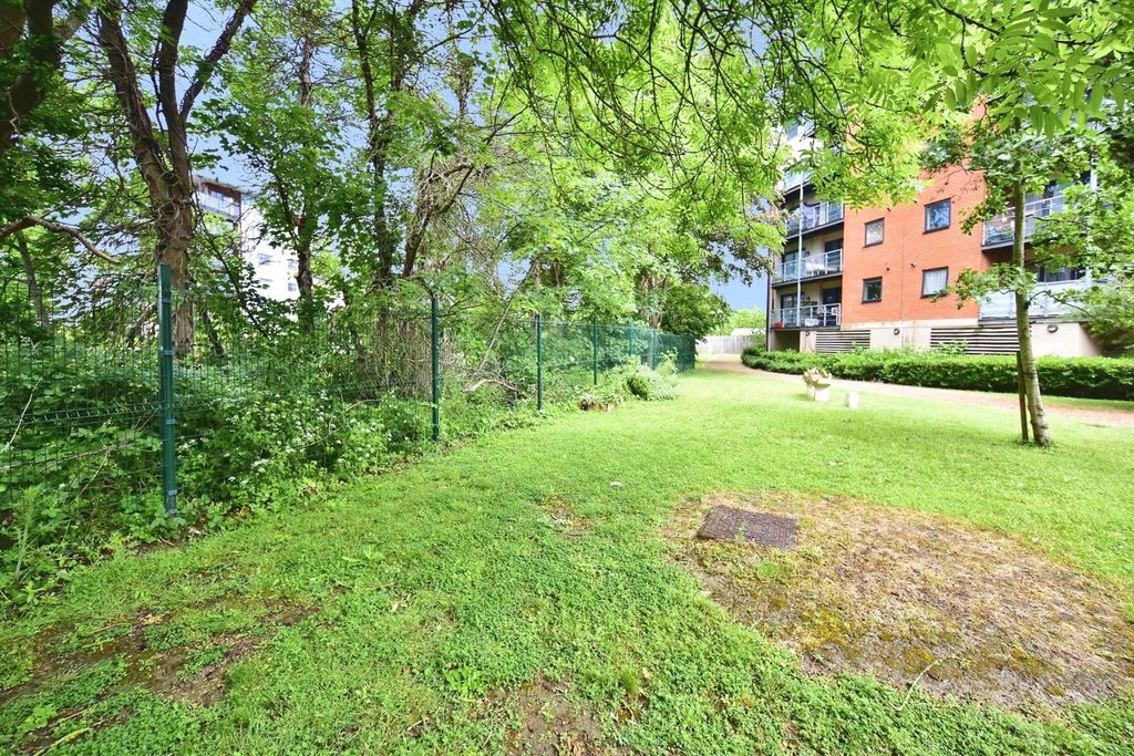 Property photo 3 of 14 Pbox-Img.Jpg