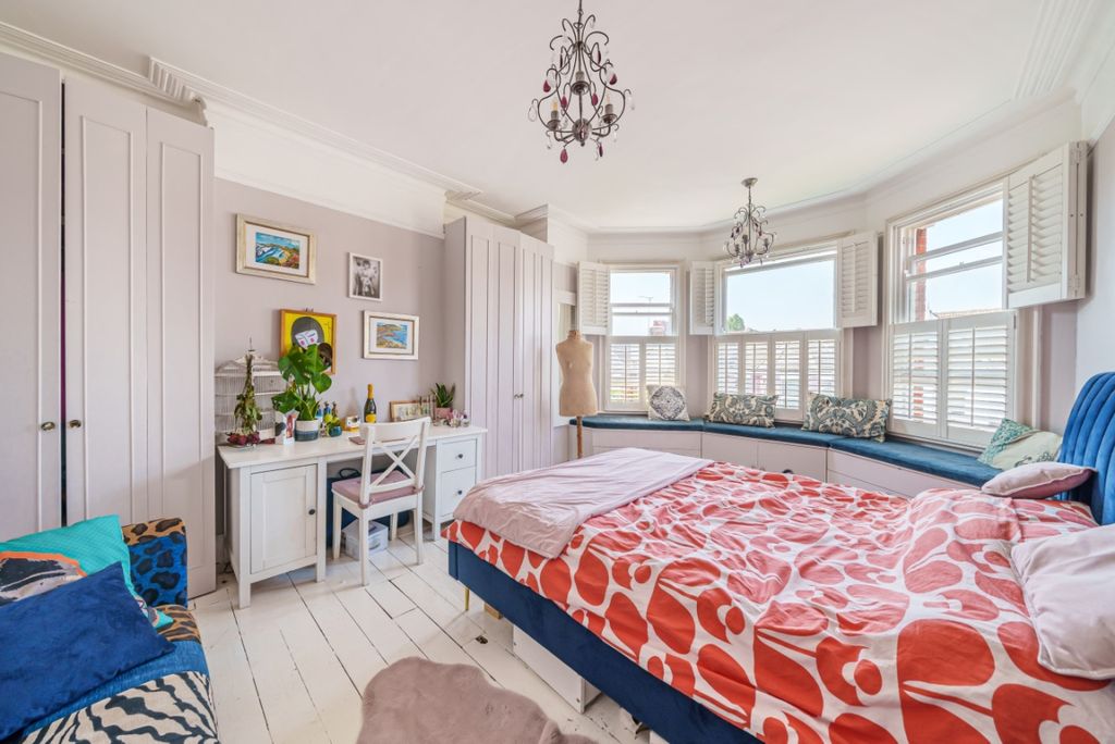 Property photo 2 of 13 995014 (6)