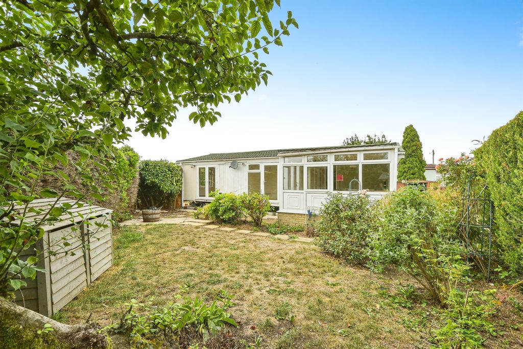 Property photo 1 of 21