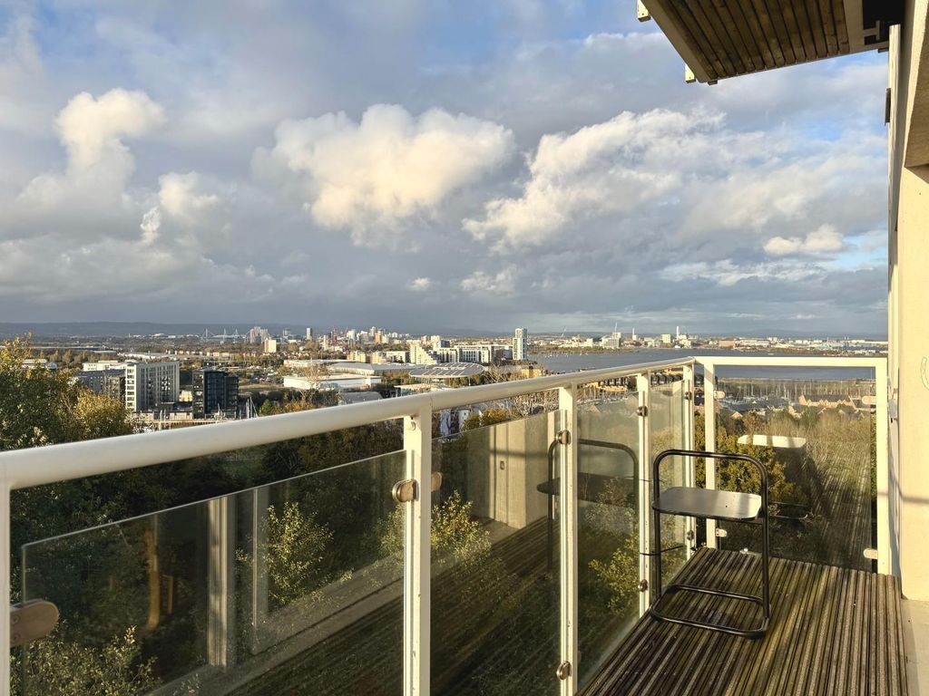 Property photo 2 of 20 Balcony