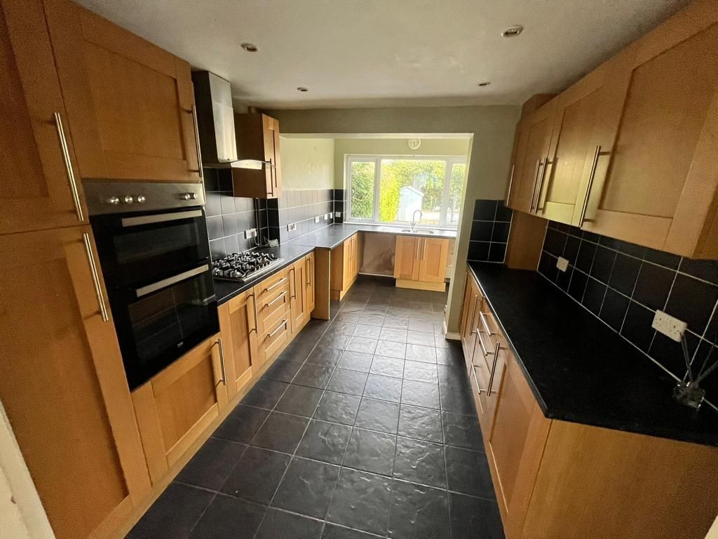 Property photo 1 of 23 Kitchen