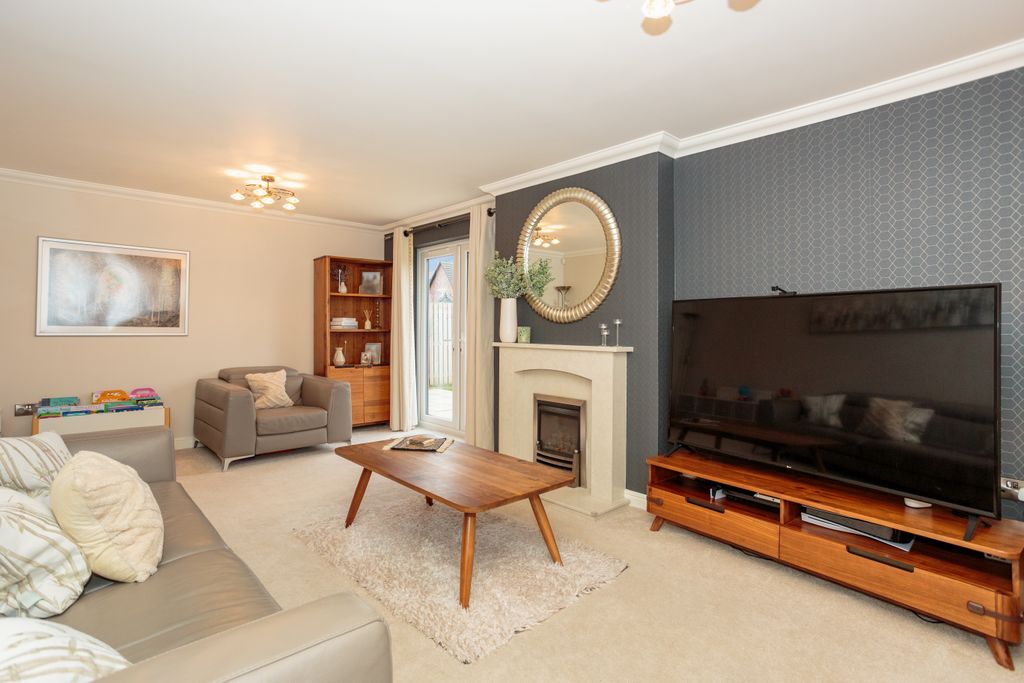 Property photo 2 of 40 Reception Room