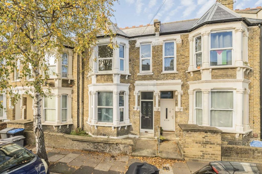 Property photo 1 of 6