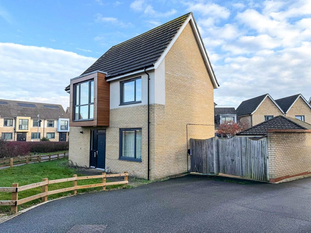 Property photo 1 of 20 Front Aspect