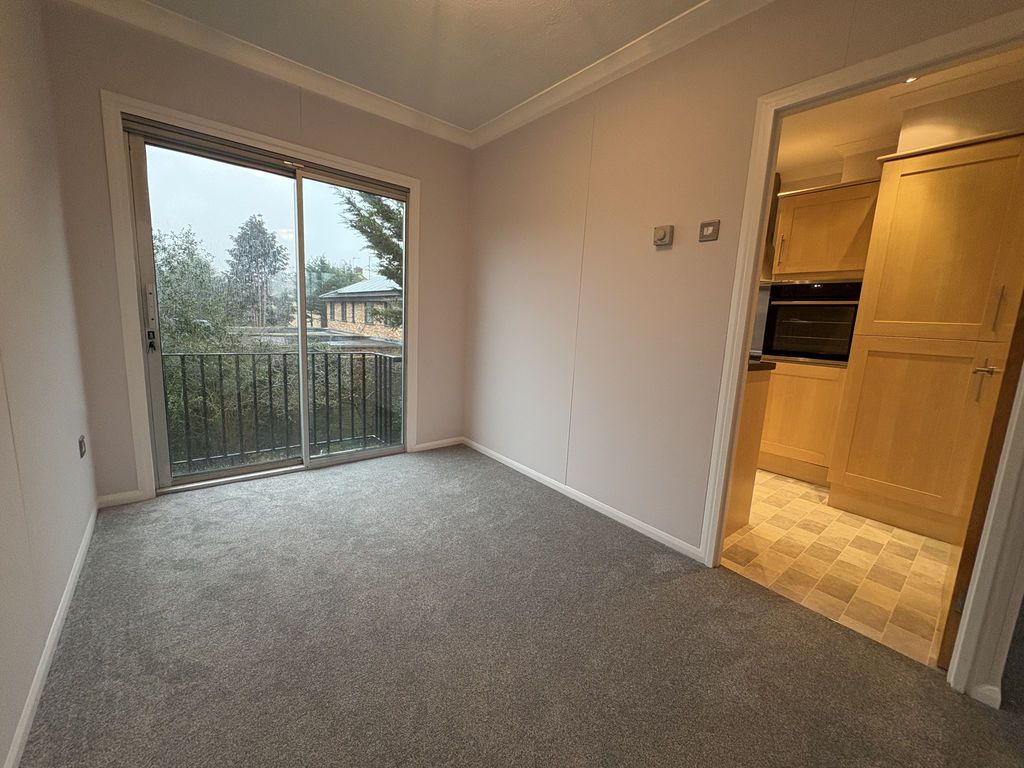 Property photo 1 of 7 Photo 2