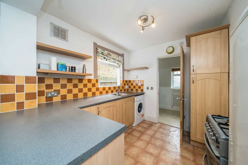 Property photo 3 of 5