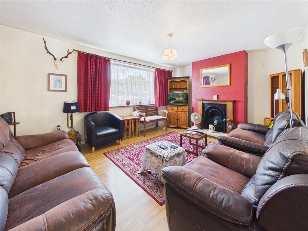 Property photo 3 of 24