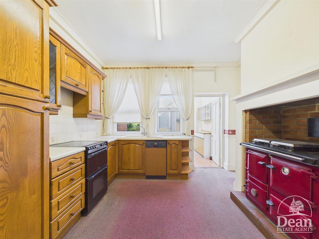 Property photo 3 of 16