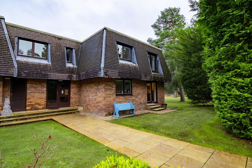 Property photo 1 of 28 Front Exterior