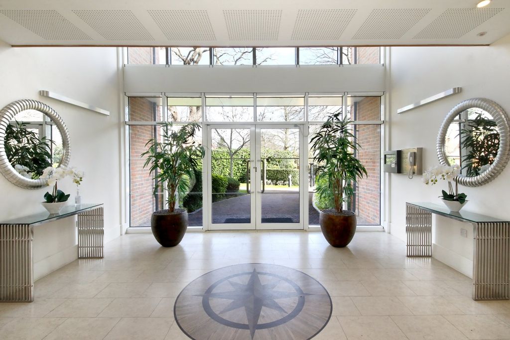 Property photo 2 of 12 Communal Entrance Ha