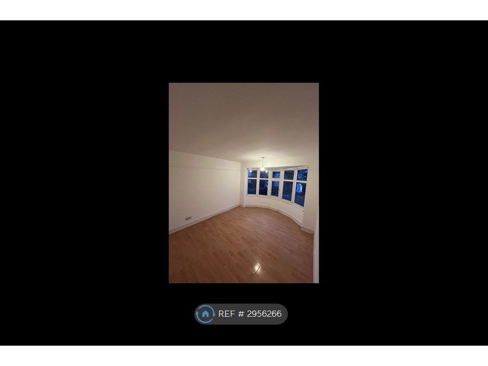 Property photo 3 of 8 Bedroom 1